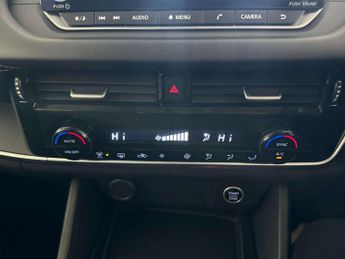 Nissan Qashqai 1.3 DIG-T MHEV Acenta Premium SUV 5dr Petrol Hybrid XTRON Euro 6