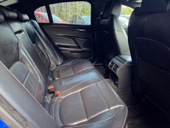 Jaguar XE 2.0d R-Sport Auto Euro 6 (s/s) 4dr