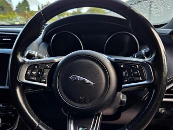 Jaguar XE 2.0d R-Sport Auto Euro 6 (s/s) 4dr