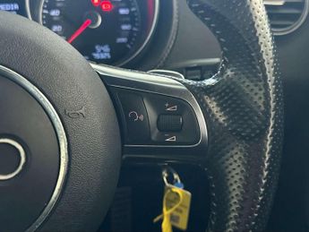 Audi TT RS 2.5 TFSI Coupe 3dr Petrol S Tronic quattro Euro 5 (340 ps)