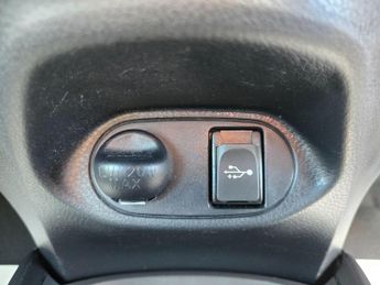 Toyota Yaris 1.5 VVT-i Icon Tech CVT Euro 6 5dr