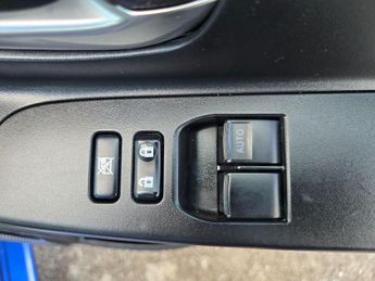 Toyota Yaris 1.5 VVT-i Icon Tech CVT Euro 6 5dr