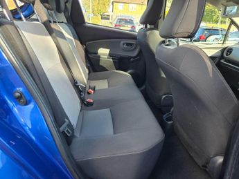 Toyota Yaris 1.5 VVT-i Icon Tech CVT Euro 6 5dr