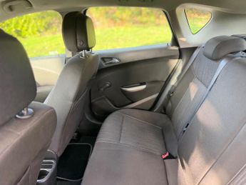 Vauxhall Astra 1.6 16v Exclusiv Auto Euro 5 5dr