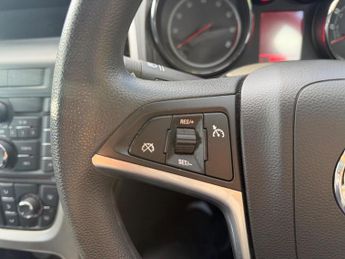 Vauxhall Astra 1.6 16v Exclusiv Auto Euro 5 5dr