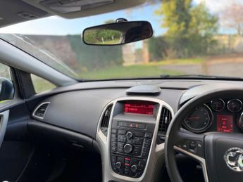 Vauxhall Astra 1.6 16v Exclusiv Auto Euro 5 5dr