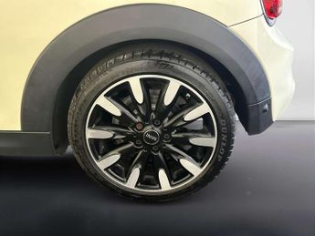 MINI Hatch 2.0 Cooper S Exclusive Hatchback 3dr Petrol Manual Euro 6 (s/s) 