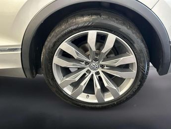 Volkswagen Tiguan 1.5 TSI EVO R-Line SUV 5dr Petrol DSG Euro 6 (s/s) (150 ps)