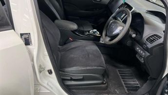 Nissan Leaf 30kWh Acenta Auto 5dr