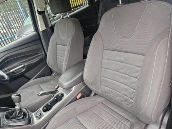Ford Kuga 2.0 TDCi Zetec AWD Euro 5 5dr
