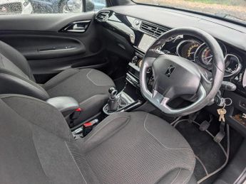 DS AUTOMOBILES DS 3 1.2 PureTech Connected Chic Euro 6 3dr
