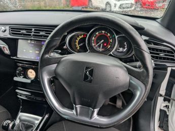 DS AUTOMOBILES DS 3 1.2 PureTech Connected Chic Euro 6 3dr