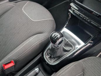 DS AUTOMOBILES DS 3 1.2 PureTech Connected Chic Euro 6 3dr