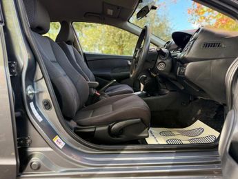 Honda Insight 1.3h IMA SE-T Hatchback 5dr Petrol Hybrid CVT Euro 5 (102 ps)