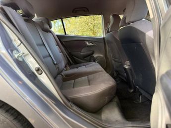 Honda Insight 1.3h IMA SE-T Hatchback 5dr Petrol Hybrid CVT Euro 5 (102 ps)