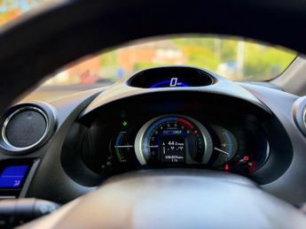 Honda Insight 1.3h IMA SE-T Hatchback 5dr Petrol Hybrid CVT Euro 5 (102 ps)