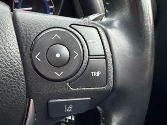 Toyota Auris 1.8 VVT-h Excel CVT Euro 6 (s/s) 5dr