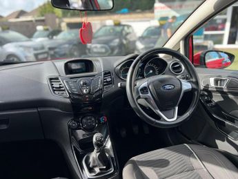 Ford Fiesta 1.0T EcoBoost Zetec Euro 5 (s/s) 5dr