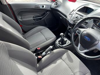 Ford Fiesta 1.0T EcoBoost Zetec Euro 5 (s/s) 5dr