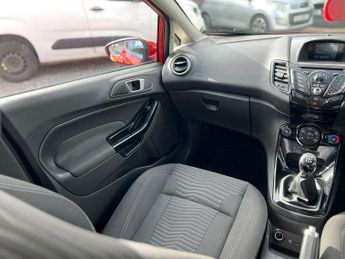 Ford Fiesta 1.0T EcoBoost Zetec Euro 5 (s/s) 5dr