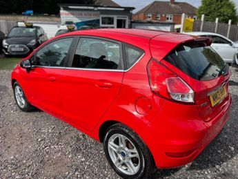 Ford Fiesta 1.0T EcoBoost Zetec Euro 5 (s/s) 5dr