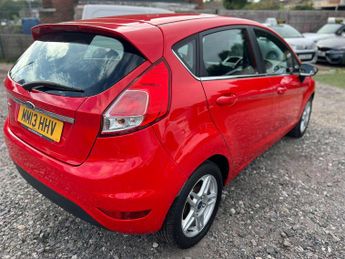 Ford Fiesta 1.0T EcoBoost Zetec Euro 5 (s/s) 5dr