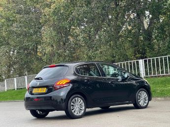 Peugeot 208 1.2 PureTech Allure Euro 6 5dr