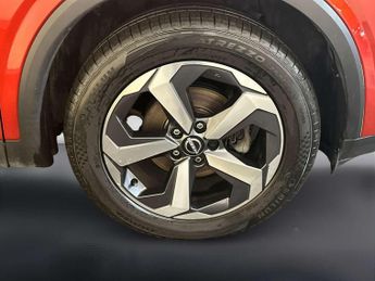 Nissan Qashqai 1.3 DIG-T MHEV N-Connecta SUV 5dr Petrol Hybrid Manual Euro 6 (s