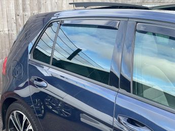 Volkswagen Golf 2.0 TDI BlueMotion Tech R-Line DSG Euro 6 (s/s) 5dr