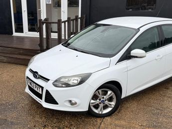 Ford Focus 1.0T EcoBoost Titanium Euro 5 (s/s) 5dr