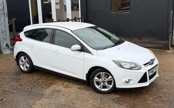 Ford Focus 1.0T EcoBoost Titanium Euro 5 (s/s) 5dr