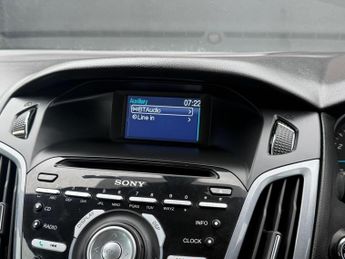 Ford Focus 1.0T EcoBoost Titanium Euro 5 (s/s) 5dr