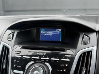 Ford Focus 1.0T EcoBoost Titanium Euro 5 (s/s) 5dr