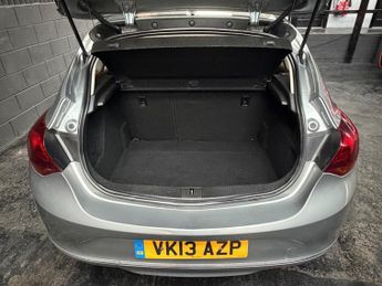Vauxhall Astra 2.0 CDTi ecoFLEX SRi Euro 5 (s/s) 5dr