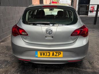 Vauxhall Astra 2.0 CDTi ecoFLEX SRi Euro 5 (s/s) 5dr