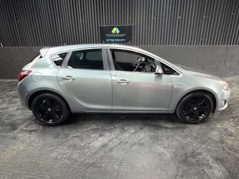 Vauxhall Astra 2.0 CDTi ecoFLEX SRi Euro 5 (s/s) 5dr