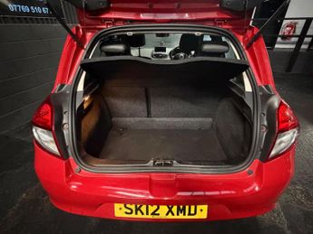 Renault Clio 1.2 Dynamique TomTom Euro 5 3dr