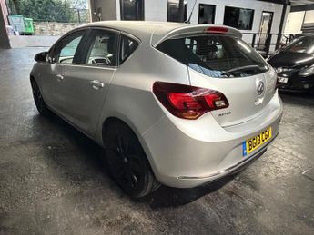 Vauxhall Astra 1.6 16v SRi Euro 5 5dr