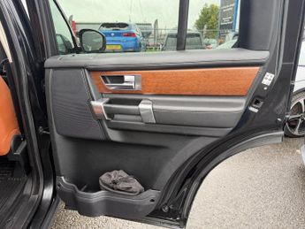 Land Rover Discovery 4 3.0 SD V6 Landmark Auto 4WD Euro 6 (s/s) 5dr