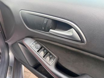 Mercedes-Benz A Class 2.1 A200d AMG Line (Premium) 7G-DCT Euro 6 (s/s) 5dr