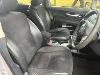 Toyota Auris 1.8 VVT-h T Spirit CVT Euro 5 (s/s) 5dr
