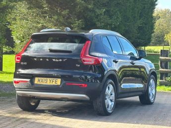 Volvo XC40 2.0 T4 Momentum Auto Euro 6 (s/s) 5dr