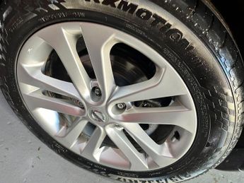Nissan Juke 1.6 N-Connecta XTRON Euro 6 5dr