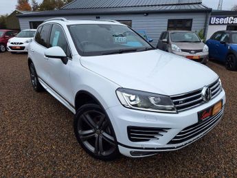 Volkswagen Touareg 3.0 TDI V6 R-Line Tiptronic 4WD Euro 6 (s/s) 5dr