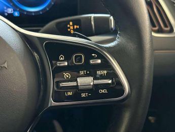Mercedes-Benz EQC EQC 400 80kWh Sport SUV 5dr Electric Auto 4MATIC (408 ps)
