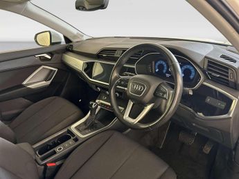 Audi Q3 1.5 TFSI CoD 35 Technik SUV 5dr Petrol S Tronic Euro 6 (s/s) (15