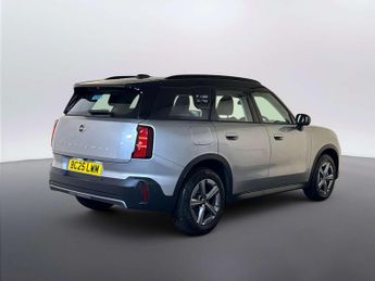 MINI Countryman 1.5C MHEV Classic SUV 5dr Petrol Hybrid Auto Euro 6 (s/s) (170 p
