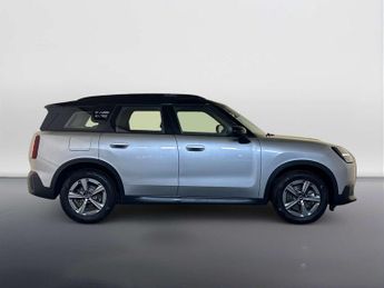 MINI Countryman 1.5C MHEV Classic SUV 5dr Petrol Hybrid Auto Euro 6 (s/s) (170 p