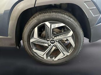 Hyundai TUCSON 1.6 T-GDi 13.8kWh Premium SUV 5dr Petrol Plug-in Hybrid Auto 4WD