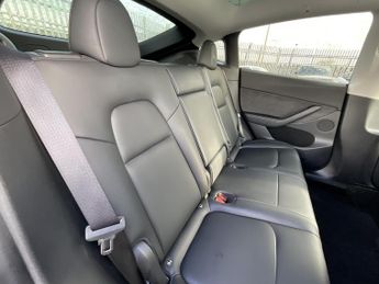 Tesla Model Y RWD